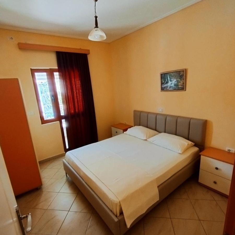 Mejdi Apartments Sarandë Buitenkant foto