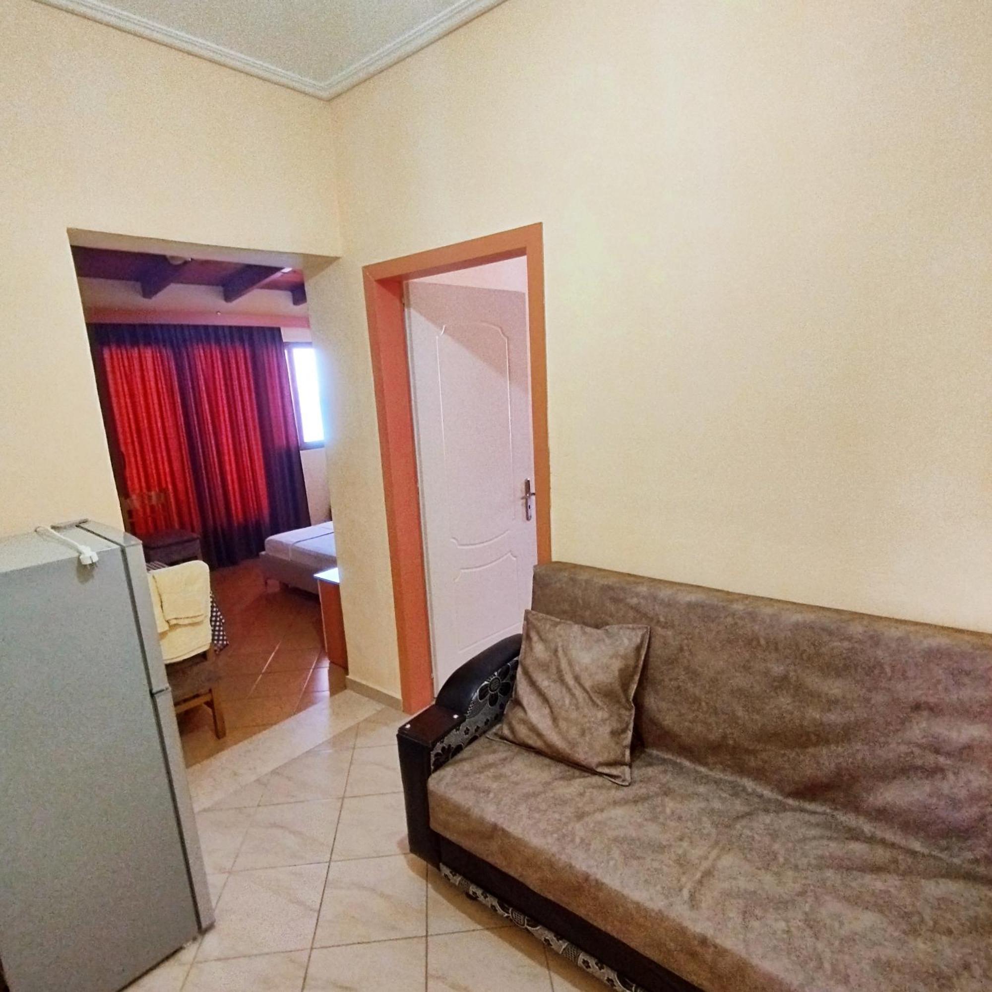 Mejdi Apartments Sarandë Kamer foto