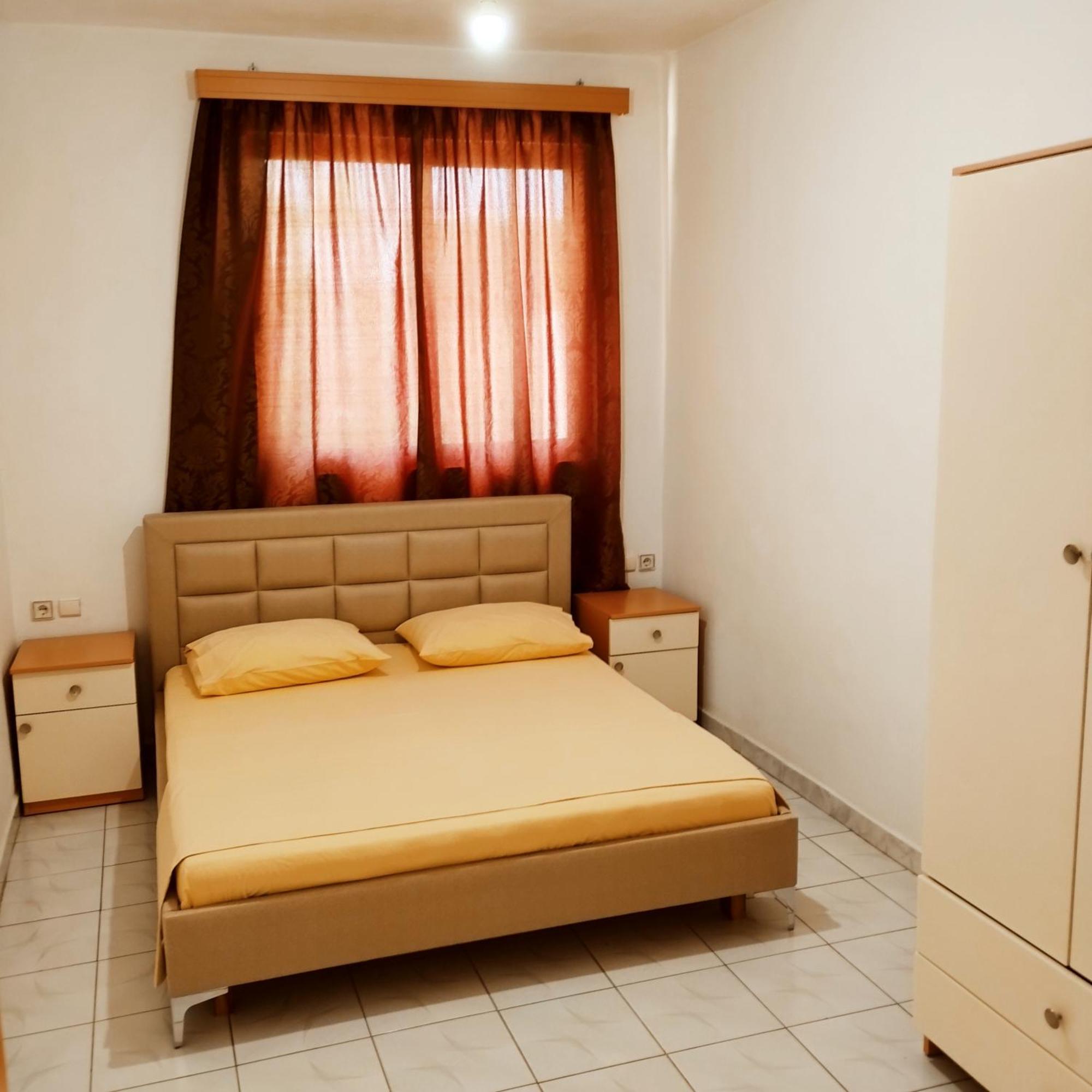 Mejdi Apartments Sarandë Kamer foto